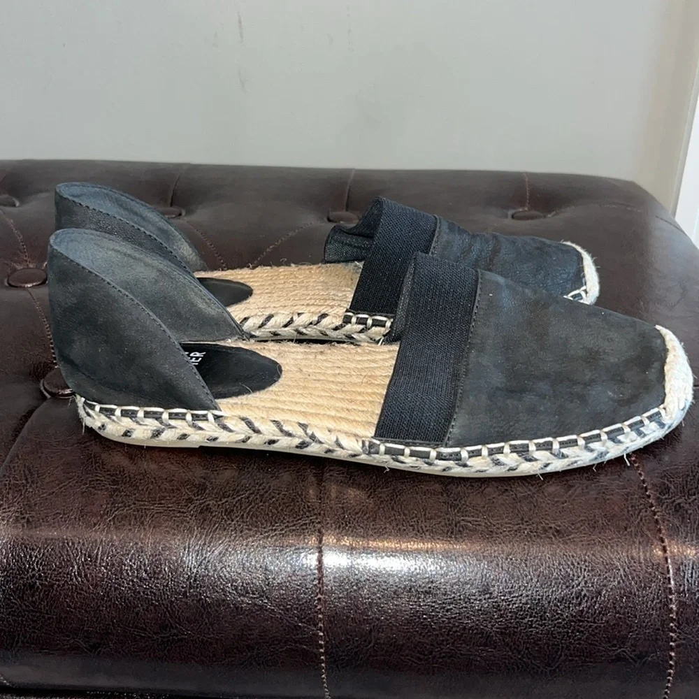 Black leather upper Eileen Fischer slip on closed toe/ heel flat jute flat sz 8